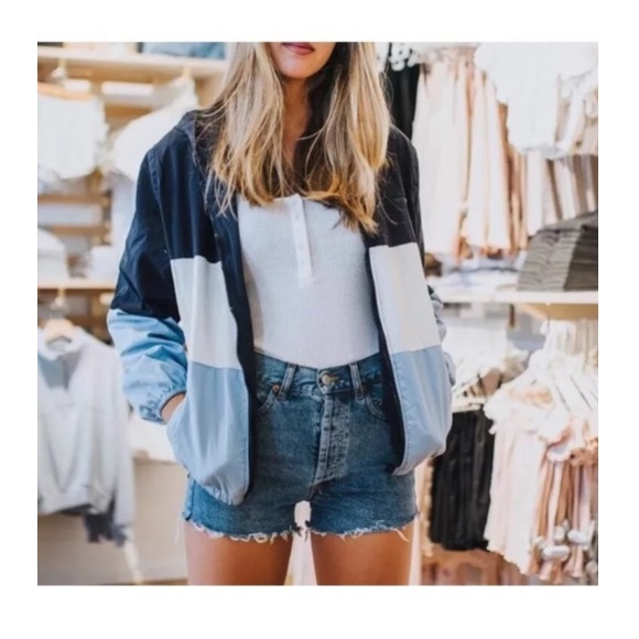 Brandy Melville Krissy Jacket Blue Colorblock - Picture 2 of 7
